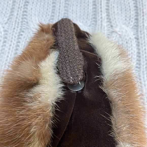 Vintage fur stole. 37” Inches in length. See pics for details. - Picture 7 of 13